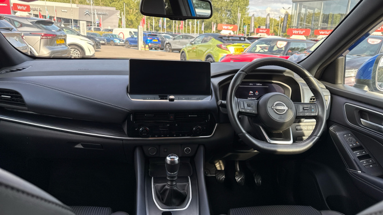 Nissan Qashqai 1.3 DiG-T MH Tekna 5dr Petrol Hatchback